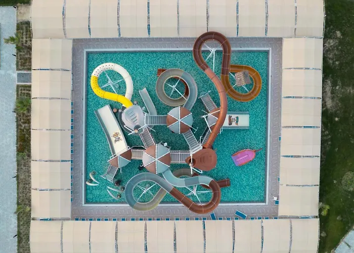 Dream Water World 5*