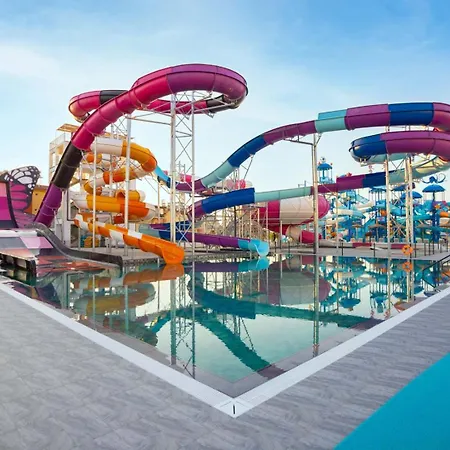 Готель Dream Water World 5*