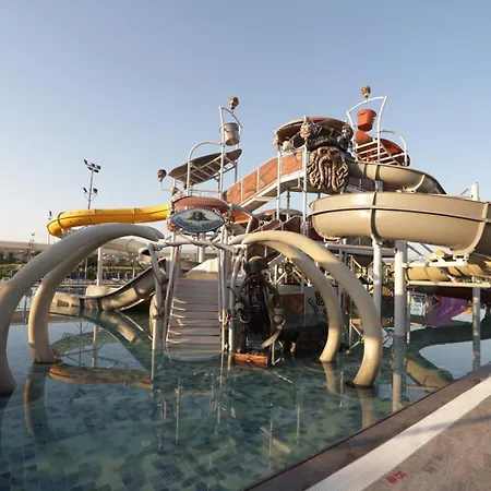 Dream Water World 5* Side