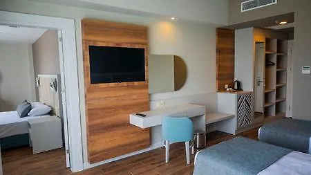 Dream Water World 5* Side